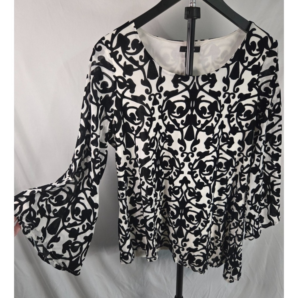 Flocked Sheer Mesh Top Size M Black White Asymmetrical Hem Romantic Chic‎ Goth
